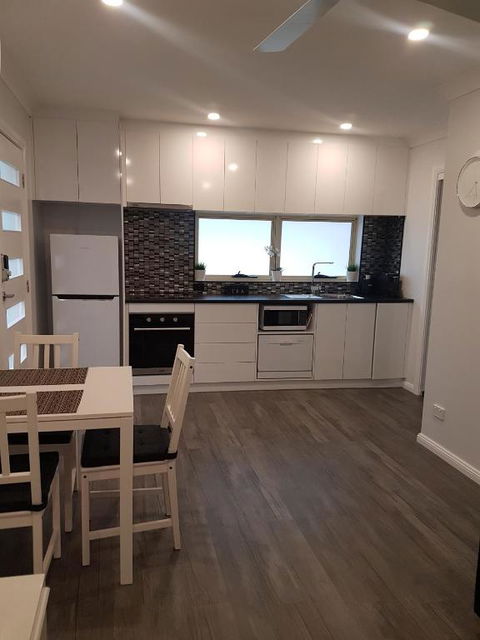 Edwin Place Apartment - Australia Accommodation 5