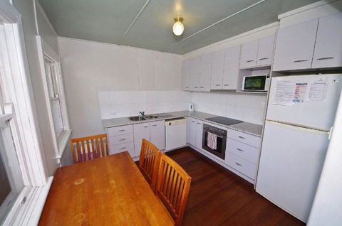 Apollo 2 9 Hodgson Street - Australia Accommodation 4