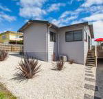 Bircoo Cottage Beach  Golf Getaway - Australia Accommodation