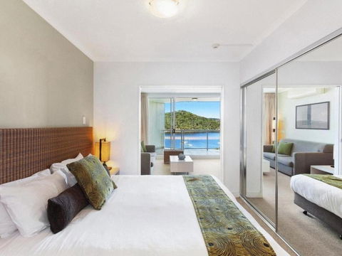 Ocean Panorama 1 Bedroom Oceanview Apt - Australia Accommodation 2