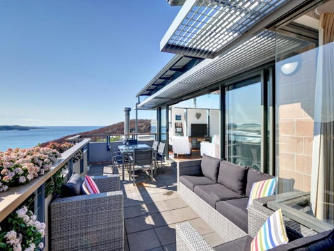One Mile Cl Townhouse 22 26 The Deckhouse - Australia Accommodation 6