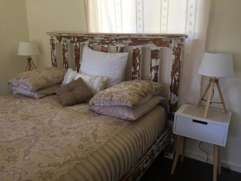 A Peaceful Cabin In The Country - Australia Accommodation 6