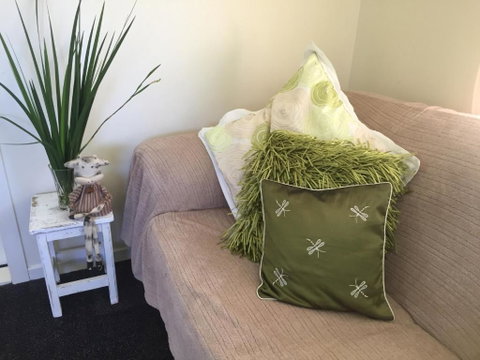 A Peaceful Cabin In The Country - Australia Accommodation 5