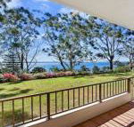 Kamillaroi Walk to restaurants cafes  beach - Australia Accommodation