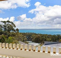 Spectacular views  Sleeps 12 - Australia Accommodation