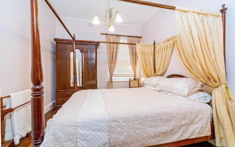 Azile 1875 Heritage Victorian Duplex - Australia Accommodation 3