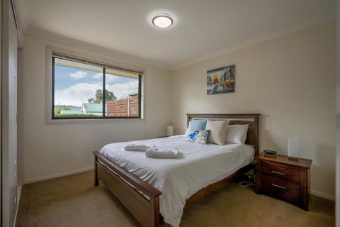 Apartments On Allingham - Australia Accommodation 5