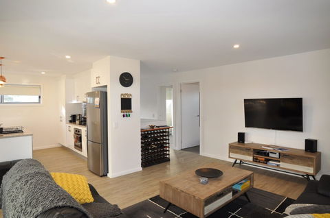 Markeish Retreat Inlet Side Free Wifi - Australia Accommodation 4