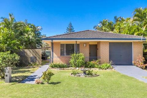 A SWEET ESCAPE Carefree Beach Home - Australia Accommodation 4