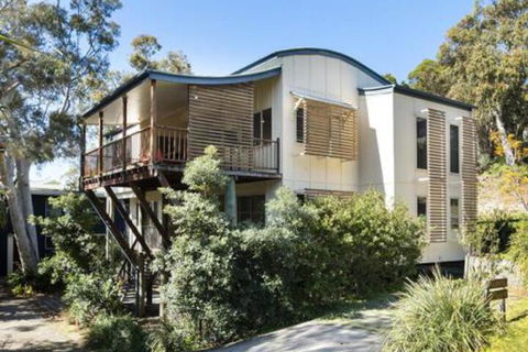 Absolute - Australia Accommodation 0