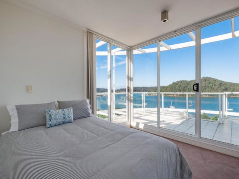 Penthouse 707 4 Bedroom Oceanview Penthouse - Australia Accommodation 2