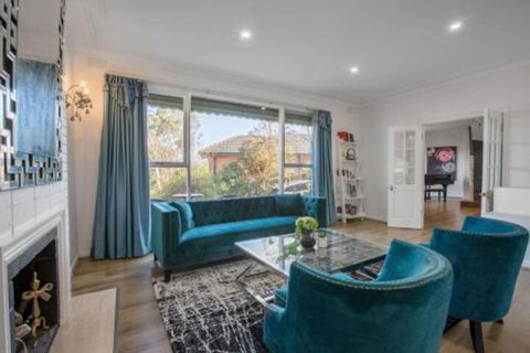 Alice Wonderland In 4 Beds House - Australia Accommodation 0