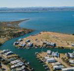 Pelican Landing Stunning Lake King Views - Australia Accommodation