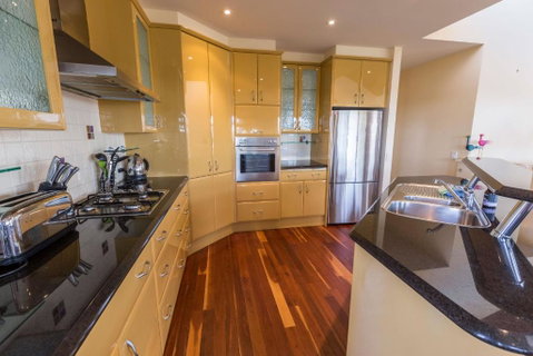Aqua Vista A Stroll To Paynesville Forshore - Australia Accommodation 4