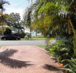 2 Copacabana 61 Sandy Point Road cute unit with water views from the balcony - Australia Accommodation