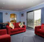 Anchorage 7 Beautifully Renovated Close to Rockpool - Australia Accommodation
