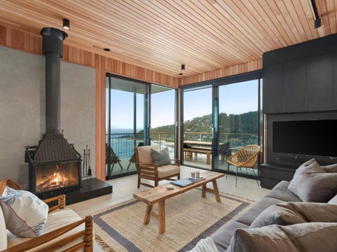 At Wye Eyrie With Arguably The Best Views In Town - Australia Accommodation 3