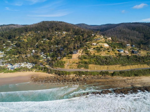 At Wye Eyrie With Arguably The Best Views In Town - Australia Accommodation 2