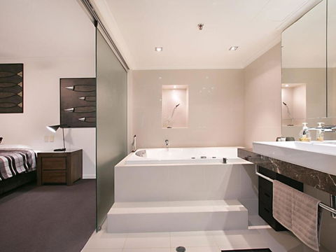 Seascape Apartments Unit 1201A Luxury Apartment With Views Of The Gold Coast & Hinterland - Australia Accommodation 6