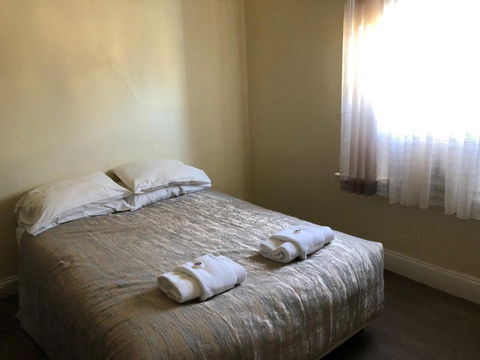 Commercial Hotel Morgan - Australia Accommodation 6