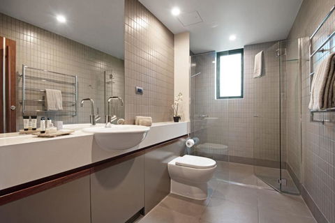 Yacht Club Villa 33 Serenity 4 Bedroom 4 Bathroom House Ocean Views 2 Buggies - Australia Accommodation 2