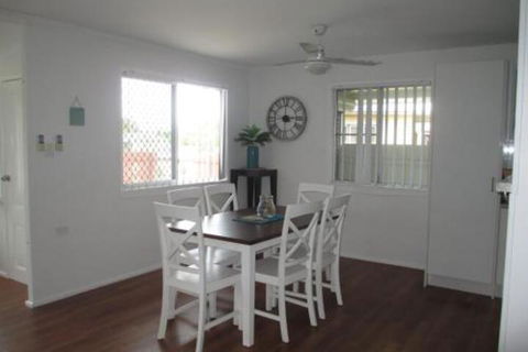 Charming Beach House - Australia Accommodation 6