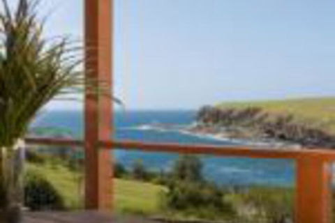Absolute Oceanfront Cottage - Australia Accommodation 0