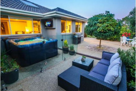 The Little Island Orchard - Australia Accommodation 0