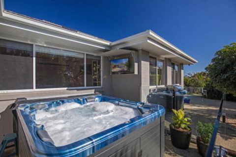 The Little Island Orchard - Australia Accommodation 2