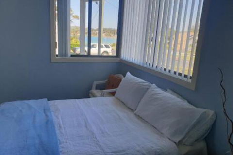 Cozy Beach Weekender - Australia Accommodation 0