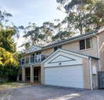 Four Bedroom Quality Townhouse - Australia Accommodation