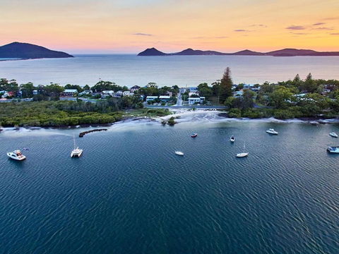 Modern 3 Bedroom Townhouse - Australia Accommodation 1