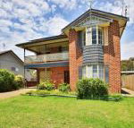 The Crescent Pet Friendly 1 Min to Beach - Australia Accommodation