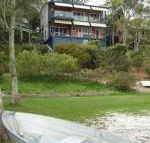 Green Point Lakehouse - Australia Accommodation