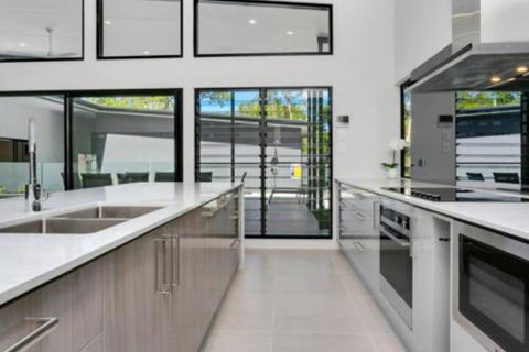 Villa Tiino Clifton Beach - Australia Accommodation 3