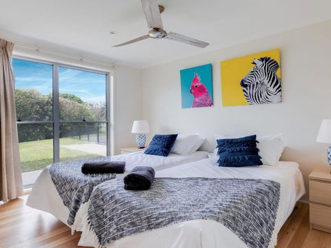 Aloha Direct Beach Access From Property - Australia Accommodation 5
