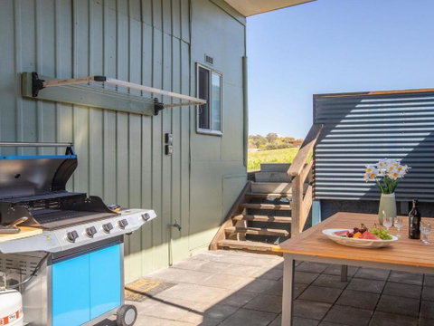 Antonios Paradise Spectacular Views Over Warrain Beach - Australia Accommodation 2