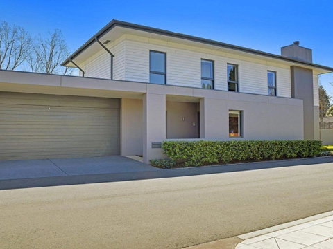 Arum 4 Heritage Park Contemporary & Timeless - Australia Accommodation 7