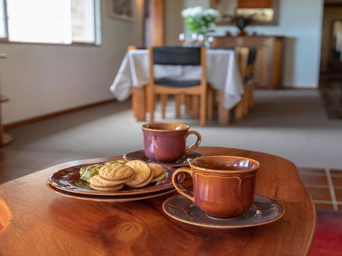 Captains Lookout Elevated Ocean Views Rural Stay - Australia Accommodation 1