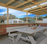 Ohio one street back from beach access - Australia Accommodation