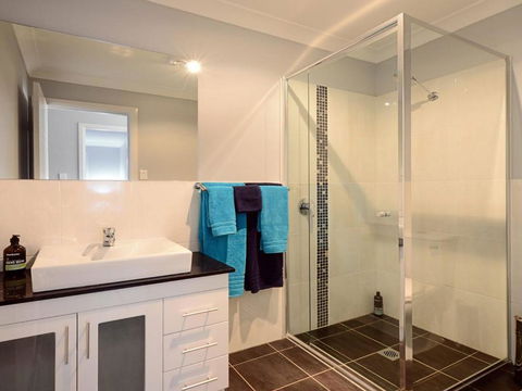 Sunset Over Neptune Pet Friendly 5 Min To Beach - Australia Accommodation 4