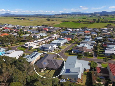 Sunset Over Neptune Pet Friendly 5 Min To Beach - Australia Accommodation 3