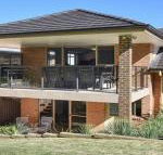 Sunset over Neptune pet friendly 5 min to beach - Australia Accommodation