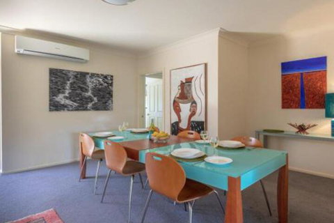 Walling Clifton Gardens Backing Onto Golf Course - Australia Accommodation 4