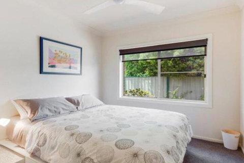 Walling Clifton Gardens Backing Onto Golf Course - Australia Accommodation 6