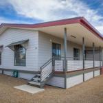 Desert Pea - Australia Accommodation 0