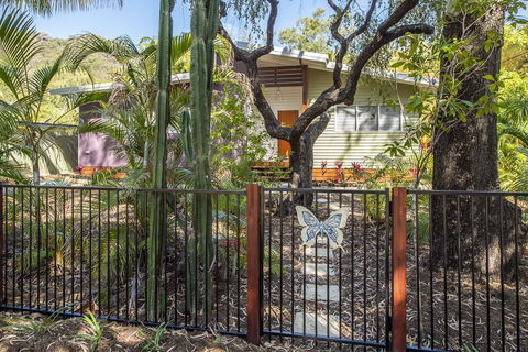 Papillon Bleu - Australia Accommodation 1