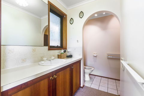 Vintage Cuddle Guest House - Australia Accommodation 5