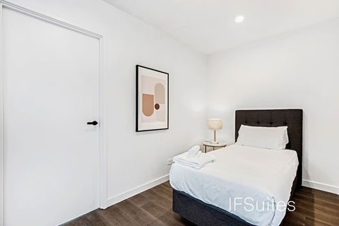 IFSuites Melbourne Village - Australia Accommodation 5