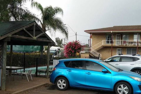 Overlander Motor Lodge - Australia Accommodation 1